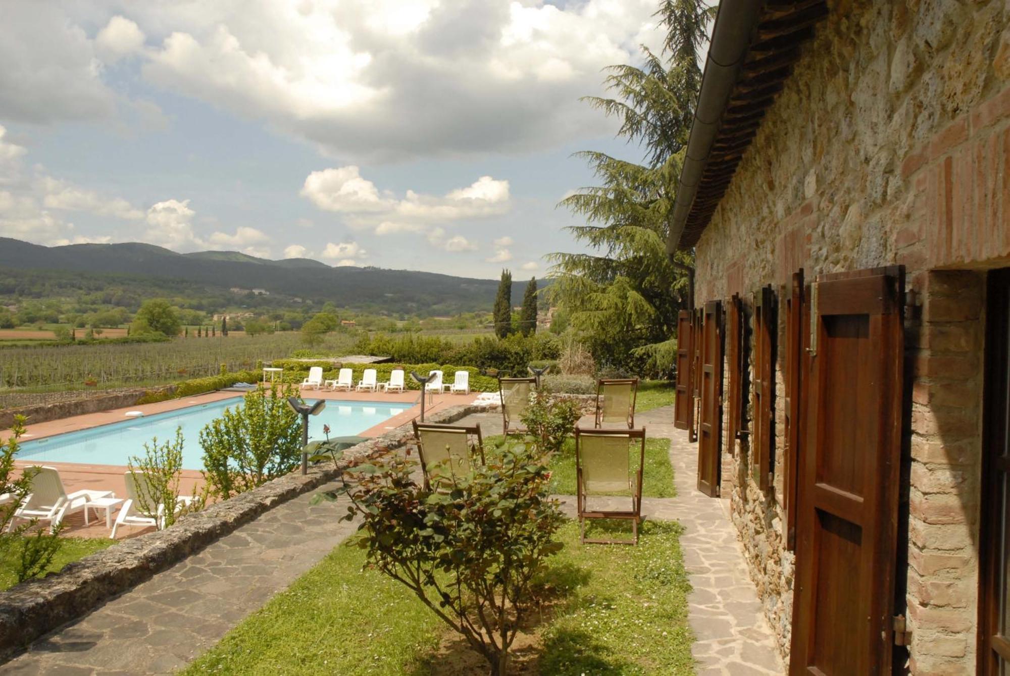 בית הארחה סוביצ'ילה 	Relais Borgo Di Toiano מראה חיצוני תמונה