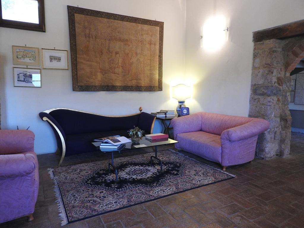 בית הארחה סוביצ'ילה 	Relais Borgo Di Toiano מראה חיצוני תמונה