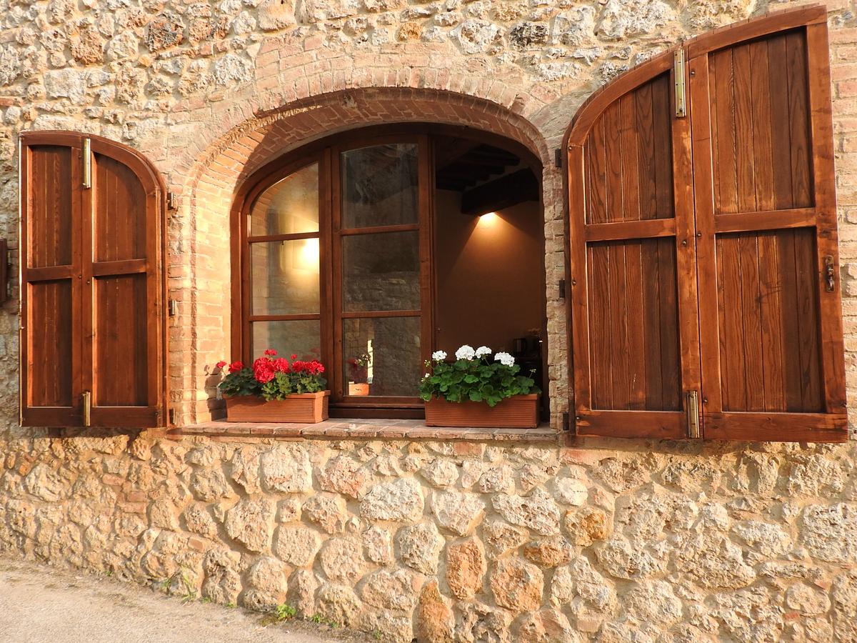 בית הארחה סוביצ'ילה 	Relais Borgo Di Toiano מראה חיצוני תמונה